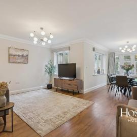 Lavender House - 4-Bedroom Family Home in Maidenhead with Parking