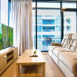 Deluxe 2BR Retreat - Pool and Wellness Facilities