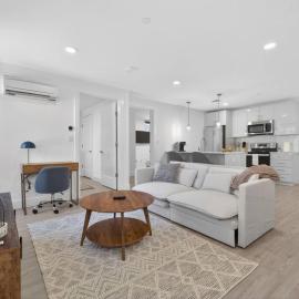 Spacious 2BR for 6 | Free Parking | Near BU & Harvard