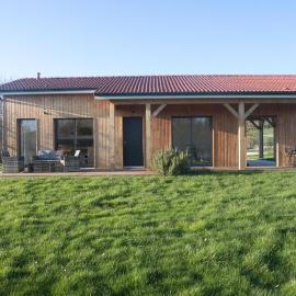 LE DOMAINE DES SENS - Chalet avec SPA privatif - pleine nature - expérience détente, hotel Hans városában