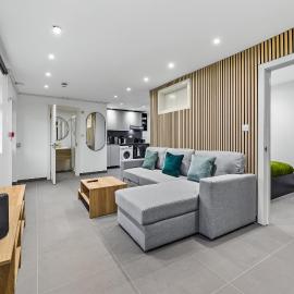 The Woodland Bungalow - Hendon - London, hotel in Brent Station