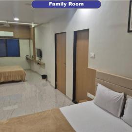 Hotel Sai Praatham, hotelli kohteessa Shirdi