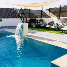 Sofia Luxury villa with 3 suite bedroom with 3 private bathroom, מלון בEmba