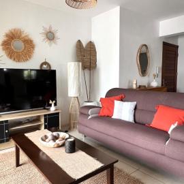Modern & Quiet 2BR Apartment - Fast WiFi & Parking