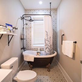 Marietta Square's Home Away!