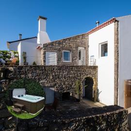 Casa do Simão, Açores - Now with hot tub!, hotel in Nordeste