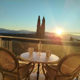 La Luna Sea View Home