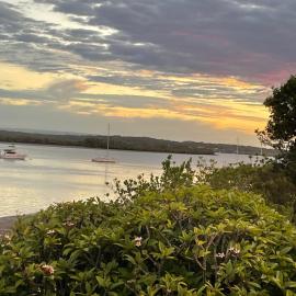 Salt and Sea-renity, hotel in Russell Island