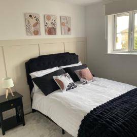 Luxury-Style Retreat in a Quiet Village, hotel a Finedon