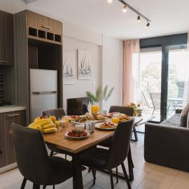 Ariti Luxury Apartment, hotel v destinácii Nikiana