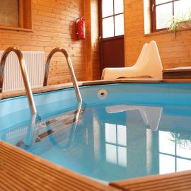 Wellness hotel Sauna، فندق في مالا مورافكا