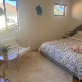 Sunlit Minimal Aircon Room Bayswater Central City & Airport 10min SHARED HOUSE