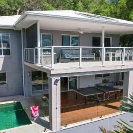 Bay Views, Bush Setting and Heated Plunge Pool