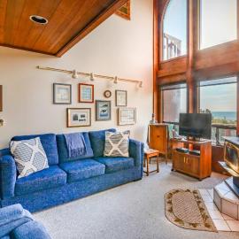 Ocean view home with Fireplace Hot Tub Deck