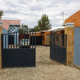 Ziwa View Apartments, hotel in Goat Island