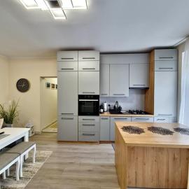 Apartament BLISKO SZLAKU, hotel u gradu Bogušov-Gorce
