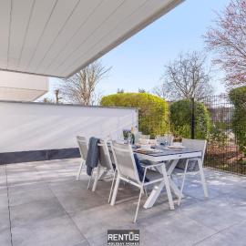 Thyline One - new spacious apartment for 8 persons, hotel in Nieuwpoort