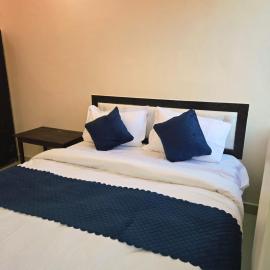 Laxmi raj awasiye hotel, hotel di Bettiah
