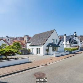 Villa Gamoni - spacious holiday home with garden, hotel a Middelkerke