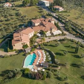 Hotel Borgo Di Cortefreda - Place of Charme، فندق في تافارنيل فال دي بيسا