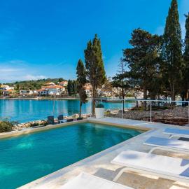 Beautiful Villa Zman near sea in Dugi Otok, hotel en Sali