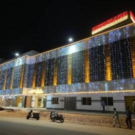 Ango Plaza Hotel، فندق في Kovilpatti