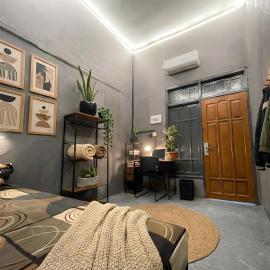 Residence 168, hotel in Gunung Anyar