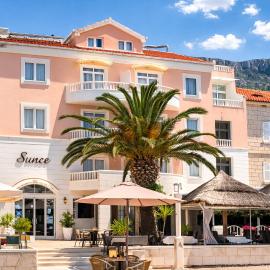 Villa Sunce Beachfront, готель у місті Подгора