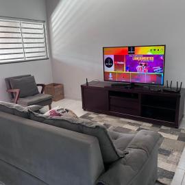 Casa jardim fonte nova, hotel in Goiânia