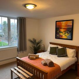 3 Bed Modern Period Styled Home - Easy City Access