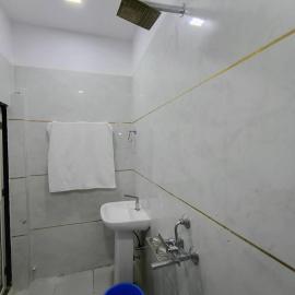 Hotel Suraj Palace And Restaurant, hotel in Rūpaheli