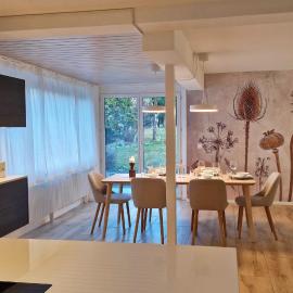 Swiss Lakeside Apartments, hotel u gradu Špic