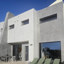 VillasRoyale León - heated pool and barrier free access