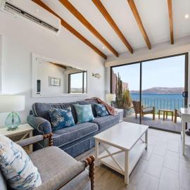 Oceanfront Veranda, Ocean Views, Free Concierge & 7-Min Walk to Beach, ξενοδοχείο σε Playa Flamingo