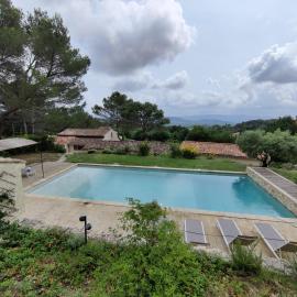 La canopée, Bastide sur les hauteurs de Lourmarin