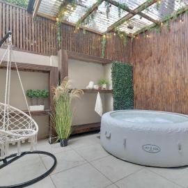 Southsea Common Luxury Apartment with Hot tub & Pool table、ポーツマスのホテル