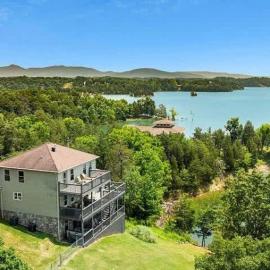 Lighthouse Lookout by Beyond Expectations - Hot Tub & Lake Views