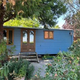 Swifts Return Shepherd's Hut