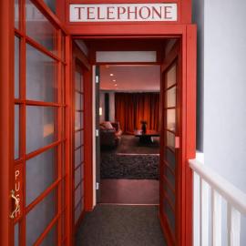Red Velvet Romantic Suite Private Hot Tub Luxury, hotel in South Benfleet