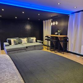 Appartement cosy avec Jacuzzi exterieur proche Lille