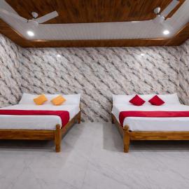 Lakshmi Divya Guest house, hotel in Pedda Ahobilam