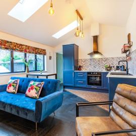 Lottie's Luxurious Lodge - Uk36784