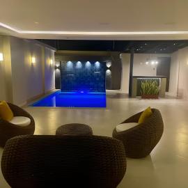 Casa completa con piscina privada en Manta, Ecuador, хотел в Манта