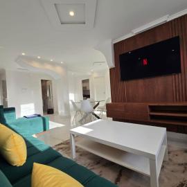 Panoramic Sea View, Pool & Serenity