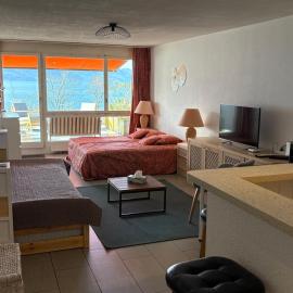 Cozy studio, hotell i Veytaux