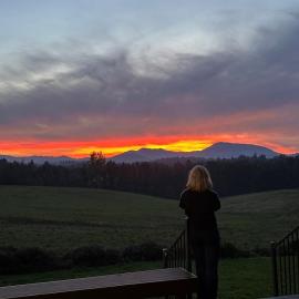 The Lookout- epic views, close to OSU, quiet