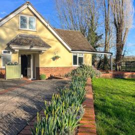 Island House - Uk51001, hotel in Little Baddow
