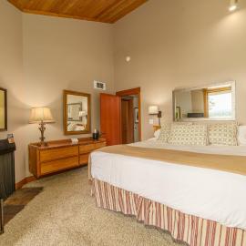 Lodge Room 020, Hotel in Black Butte Ranch