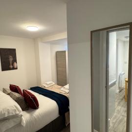 Brand-New 2026 Central Oxford Cosy One Bedroom Apt