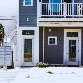 Midcentury Getaway: Walk to Everything!